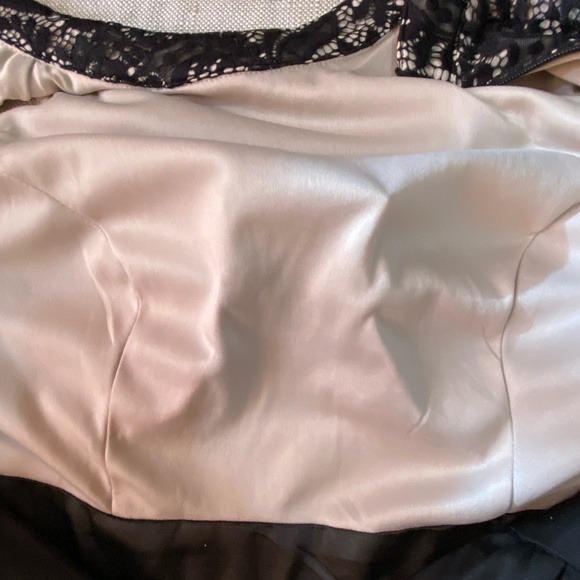 Chi Chi London Black Lace Crinoline Flare Holiday Party Event Dress- Sz-20 - Picture 8 of 16